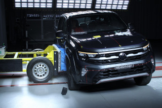 A Ford Ranger entra para o clube das picapes cinco estrelas, enquanto a Volkswagen Nova Amarok recebe apenas três estrelas  — 5