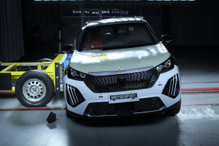 Peugeot 2008 decepciona con una estrella — 7