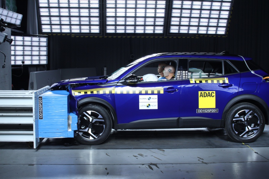 Peugeot 2008 + 4 Airbags — 1