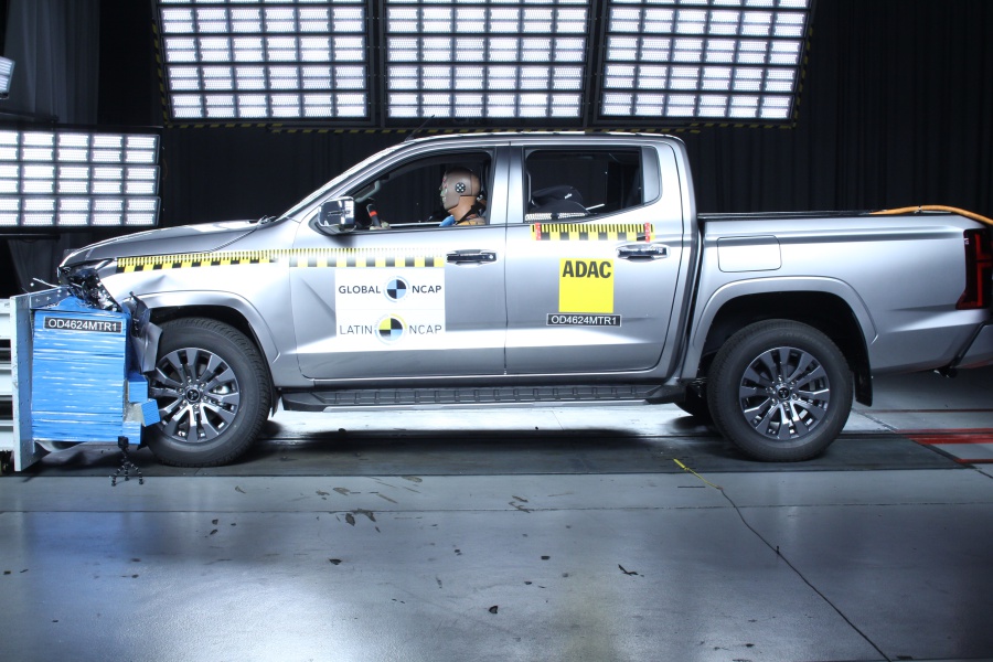 Mitsubishi L200 / Triton (Cabina doble) + 7 Airbags — 1