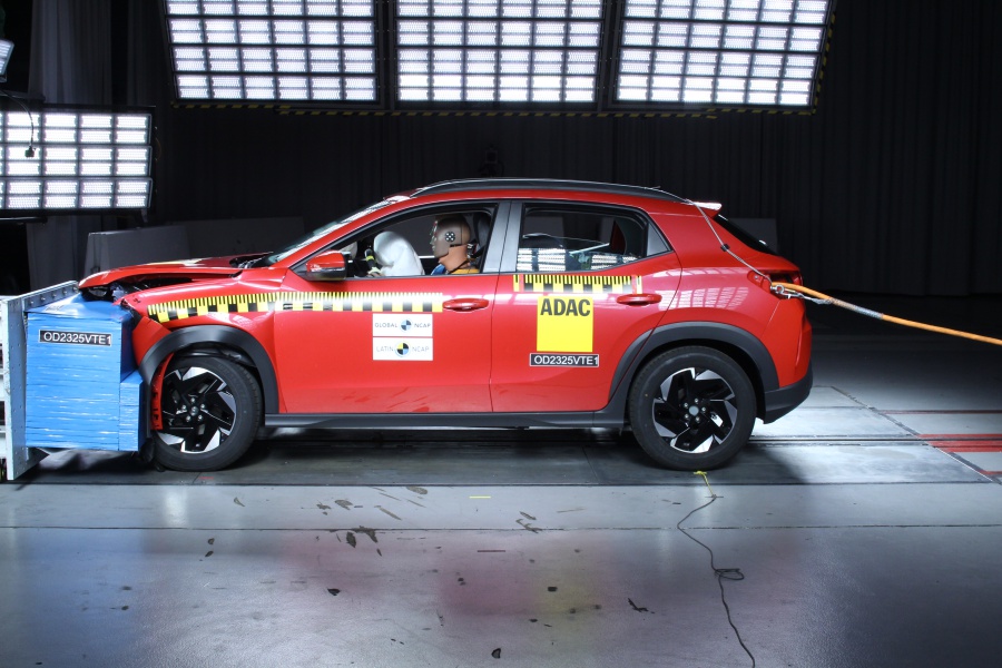 Volkswagen Tera + 6 Airbags — 1