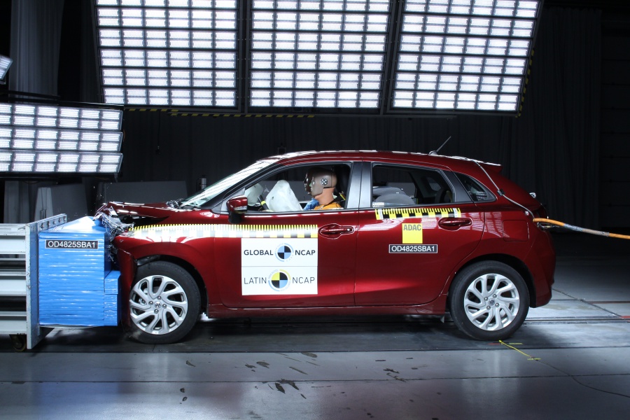Suzuki Baleno + 2 Airbags — 1